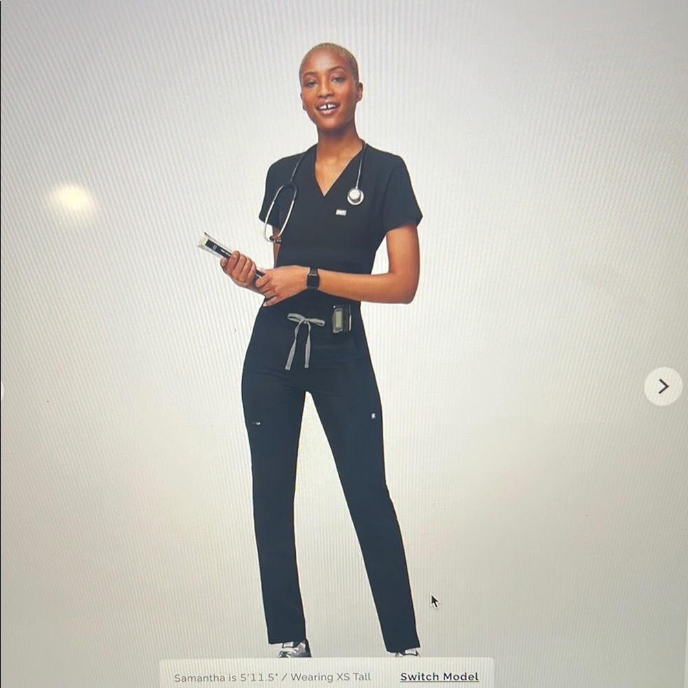 Black Figs Women's Scrub Set